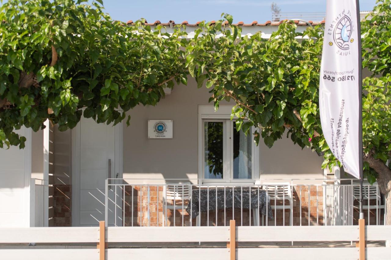 Moukas Seaside Apartments Romantico Selianítika Exterior foto